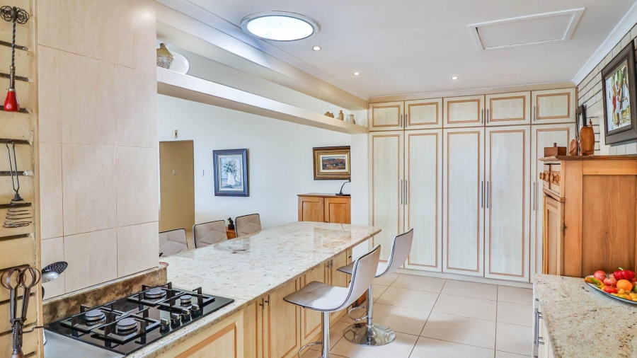 4 Bedroom Property for Sale in De Kelders Western Cape